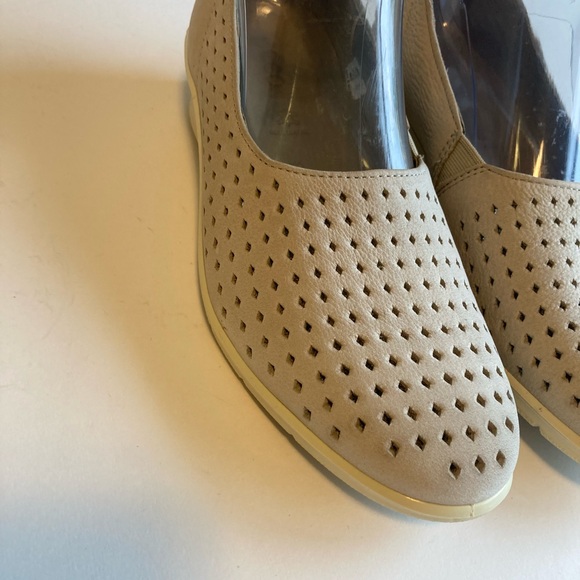 Ecco Grey Men Made Material White Outsole Flats Loafers size EUR 39, US 8.5 - Picture 7 of 14